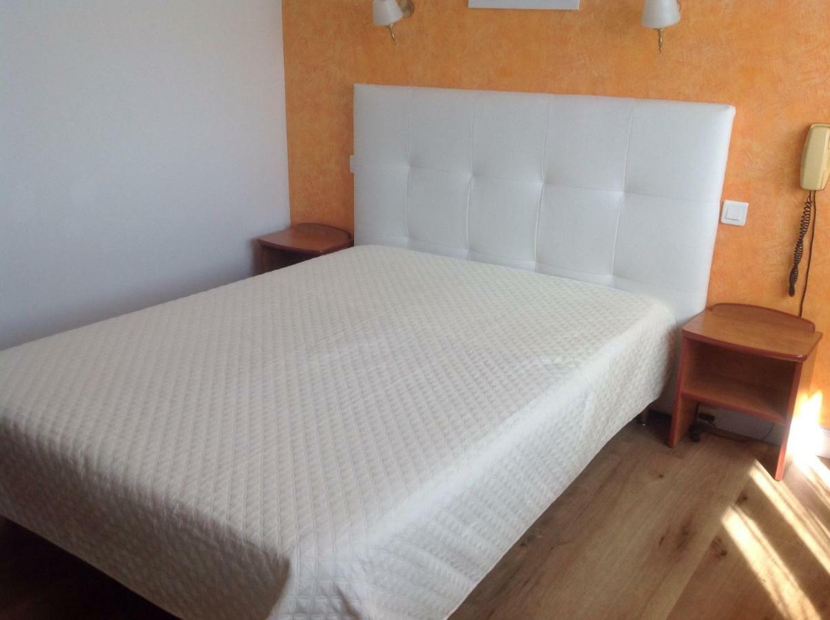 Hotel De La Cale Fouesnant Εξωτερικό φωτογραφία